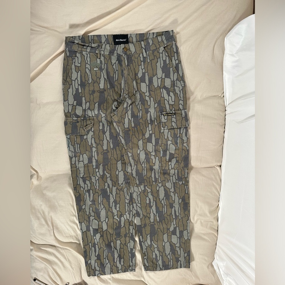 40s & Shorties Treeline Cargo Pants Large Camo Olive Green (34x29)